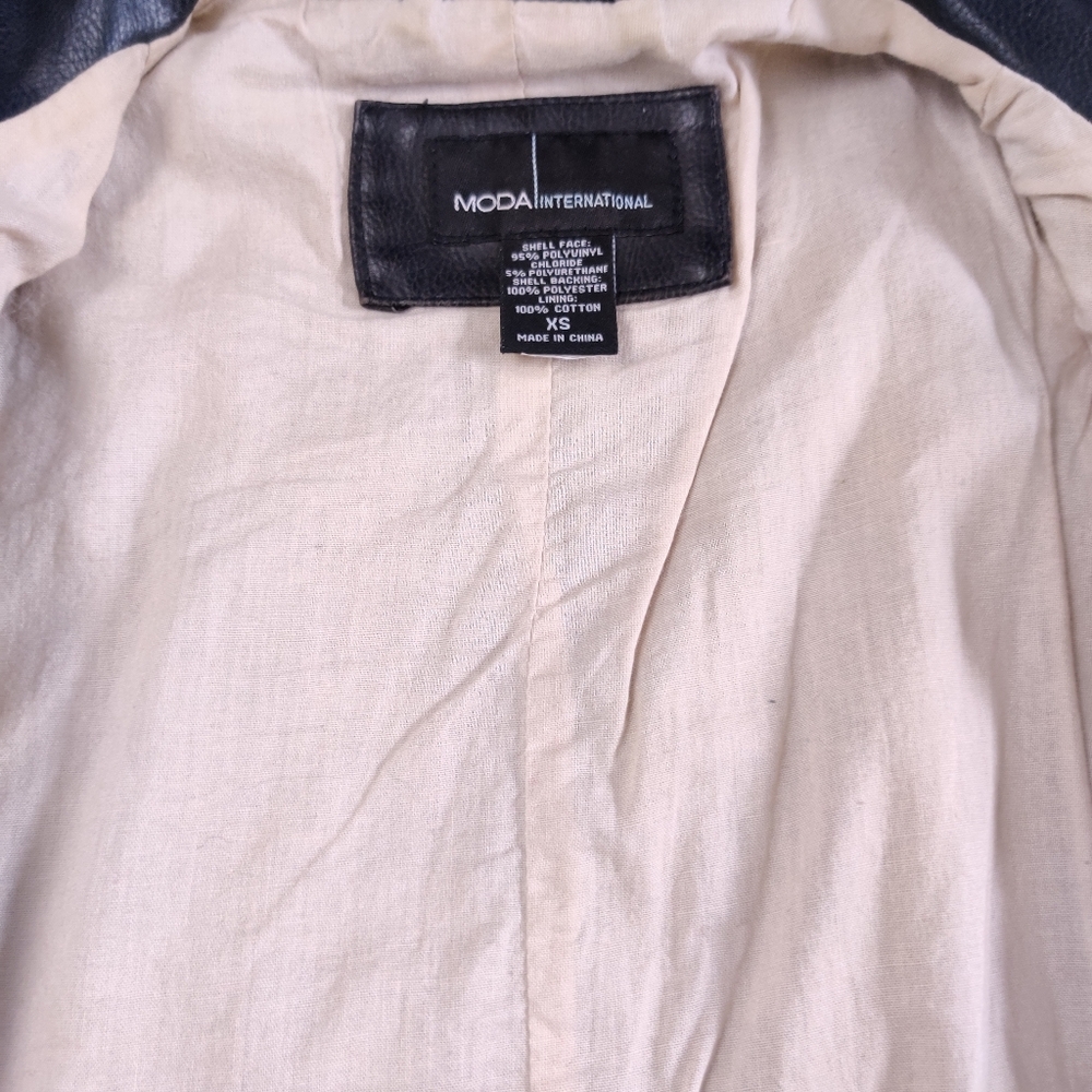 Vest - Moda International Leather Vest - Picture 7 of 12